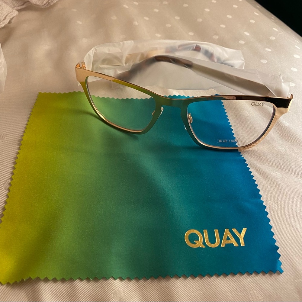 QUAY Blue-light glasses